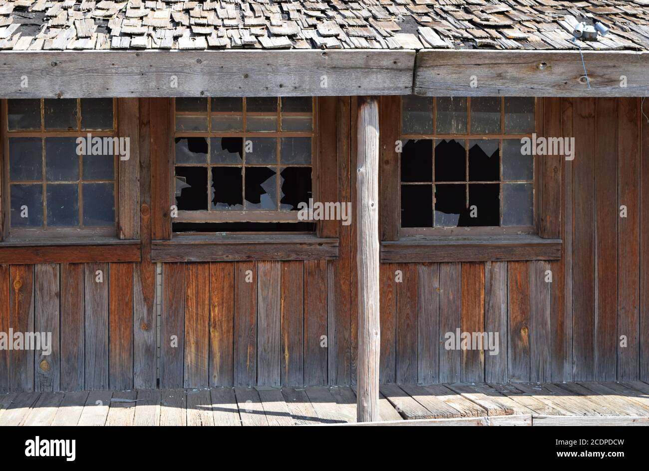 Photographie isolée de l'ancien motel abandonné de la salle de danse du saloon de l'ouest Au Texas Banque D'Images