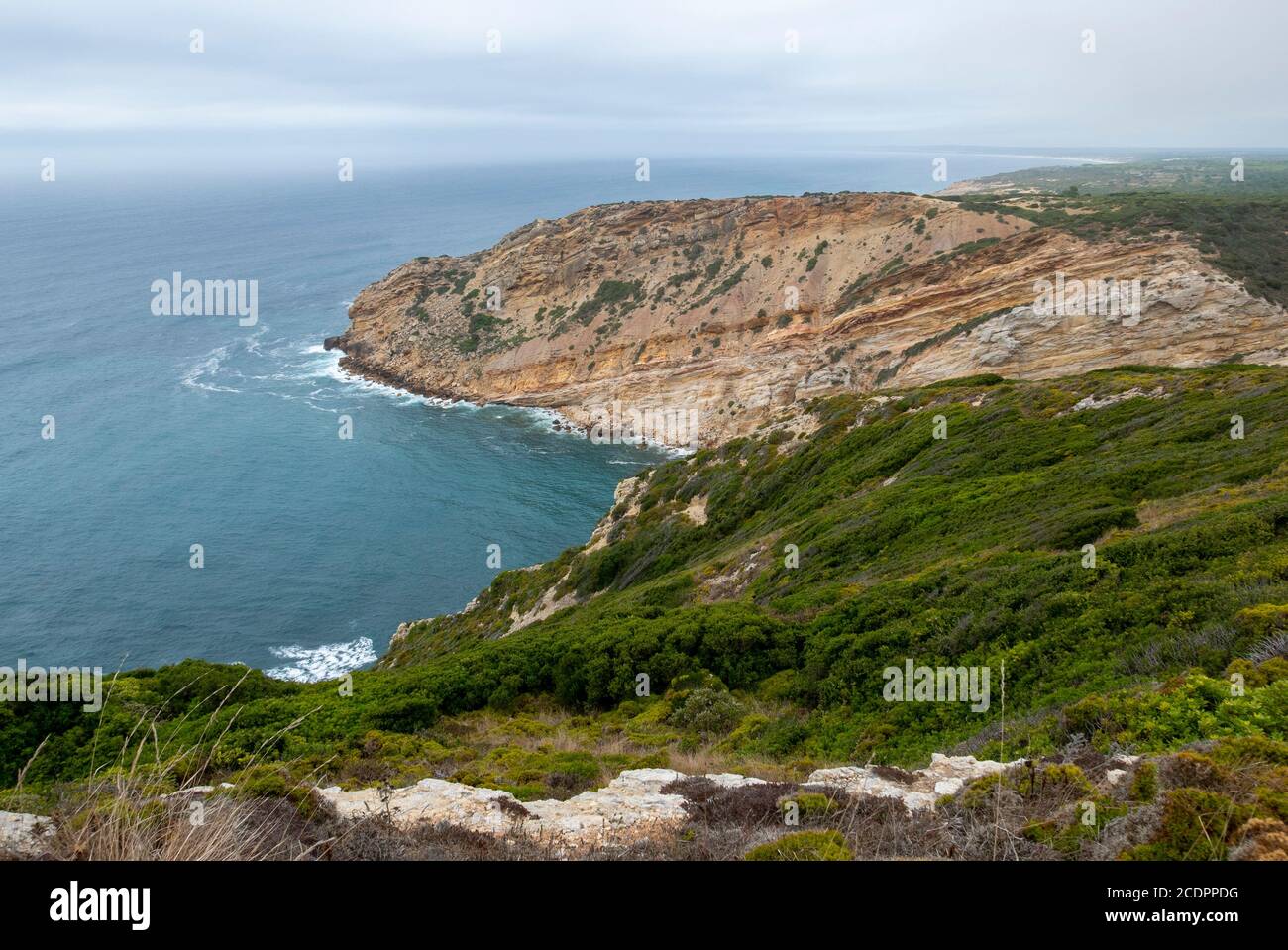 Monument naturel de la falaise Lagosteriros à Cabo Espichel, Sesimbra, Portugal, Europe Banque D'Images