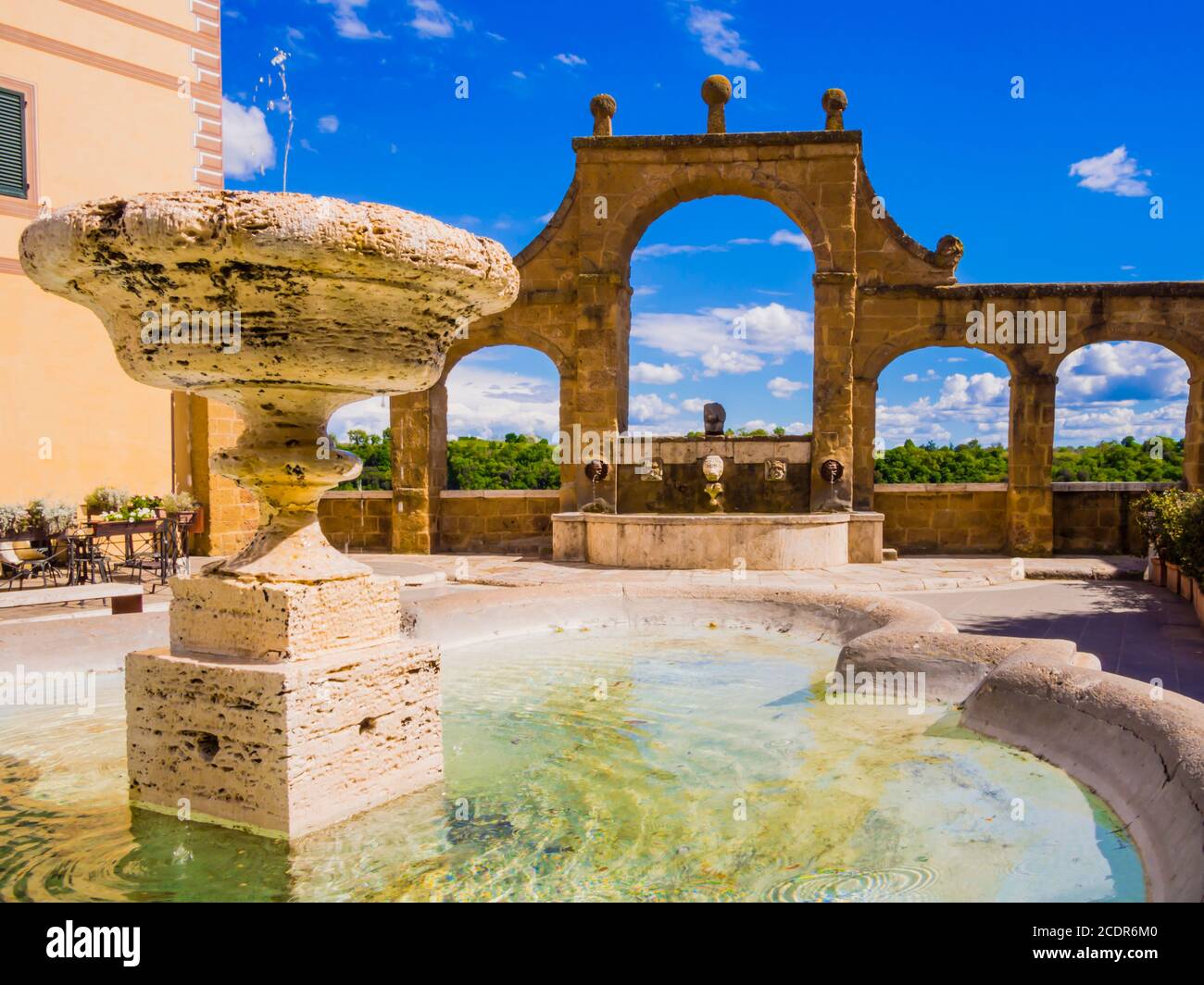 Fontaine des sept becs, centre historique de Pitigliano, Toscane, Italie Banque D'Images