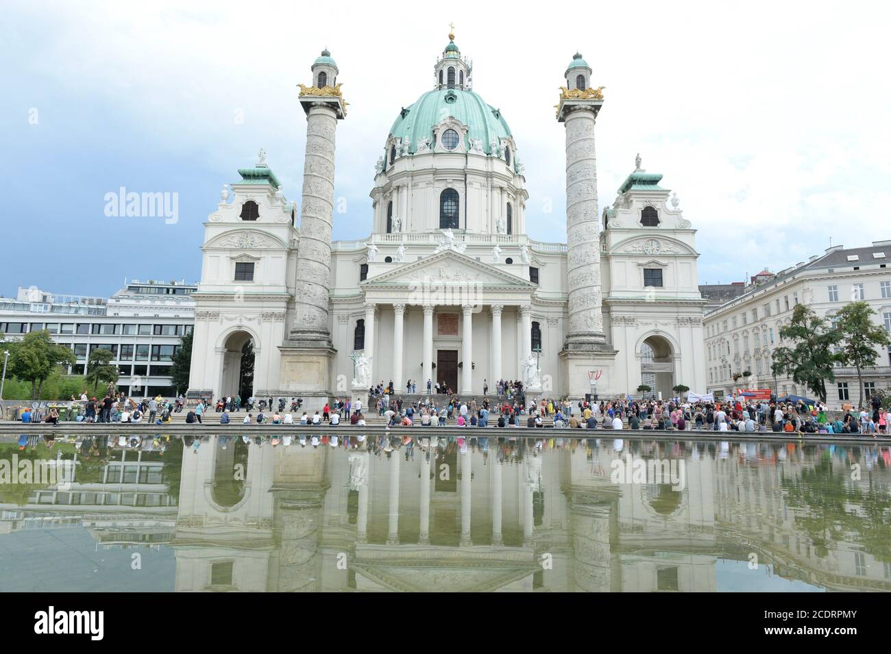 Vienne, Autriche. 29 août 2020. Manifestation des opposants aux mesures de Corona le samedi 29 août 2020 à Vienne sur Karlsplatz. Credit: Franz PERC / Alamy Live News Banque D'Images