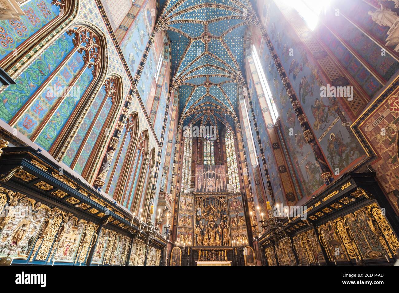 Le retable de Veit Stoss dans la basilique Sainte-Marie, Cracovie, Pologne. Banque D'Images