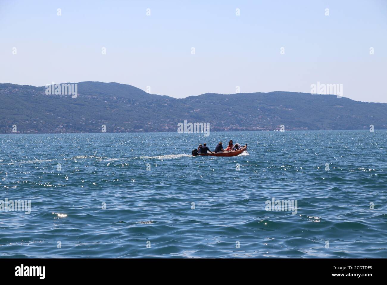 Vue sur le lac de Garde en Italie du nord Banque D'Images