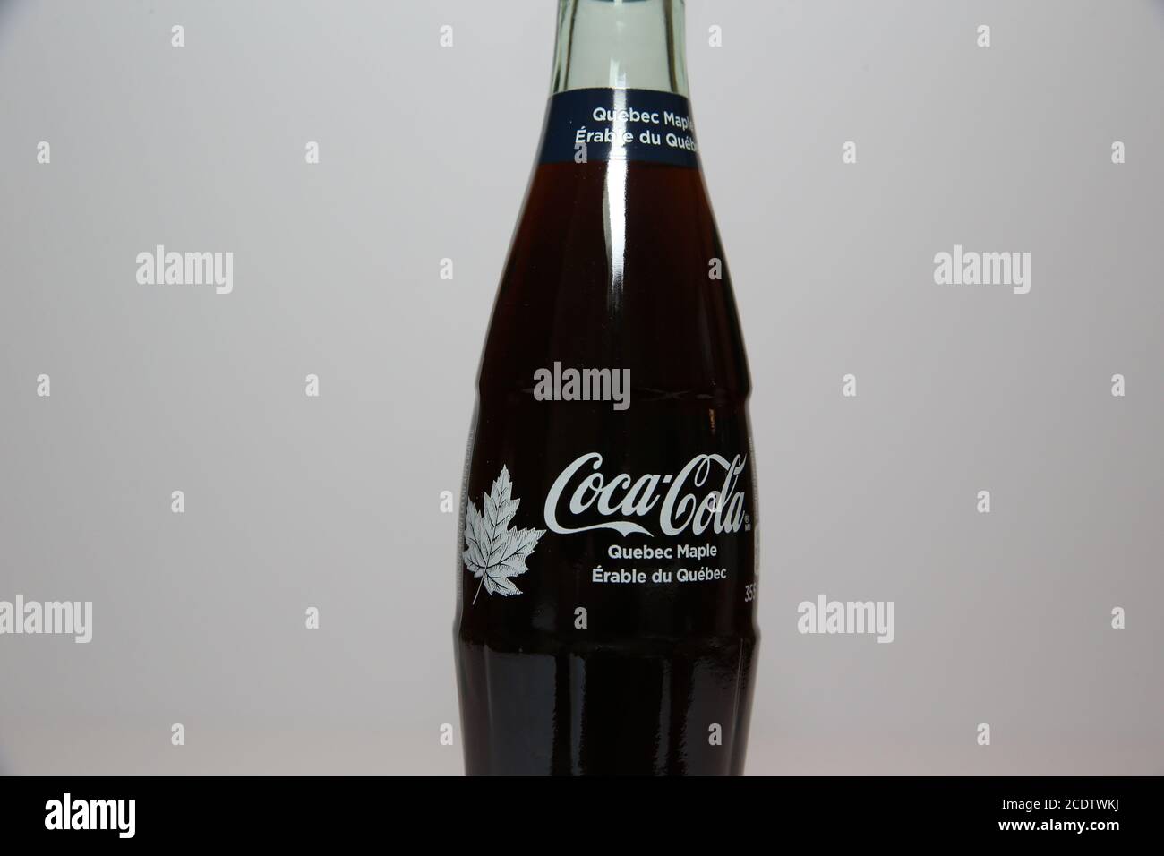 Coca-Cola d'érable du Québec en bouteille - Luke Durda/Alamy Photo Stock -  Alamy