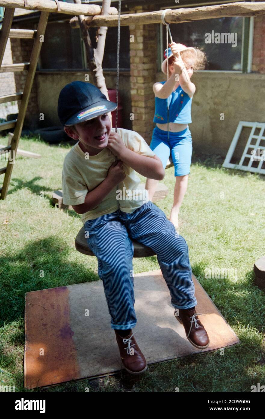 Groupe de jeu Rudolph Steiner à l'église baptiste de Campsbourne, Londres N8. 06 juillet 1993. Photo: Neil Turner Banque D'Images