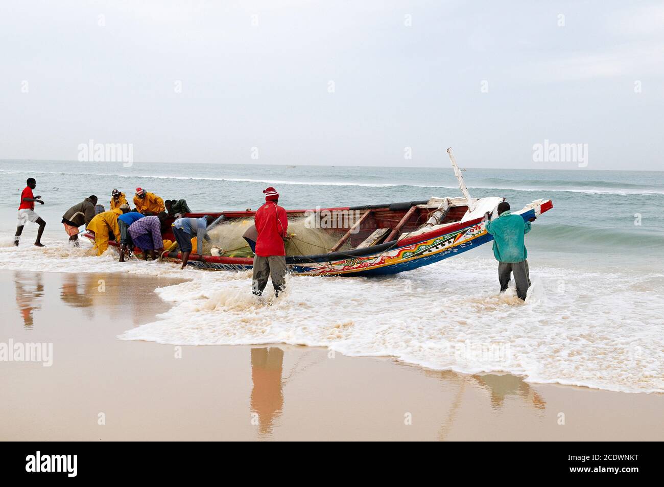Sénégal, ville de Saint Louis, patrimoine mondial de l'UNESCO, retour des pêcheurs Banque D'Images