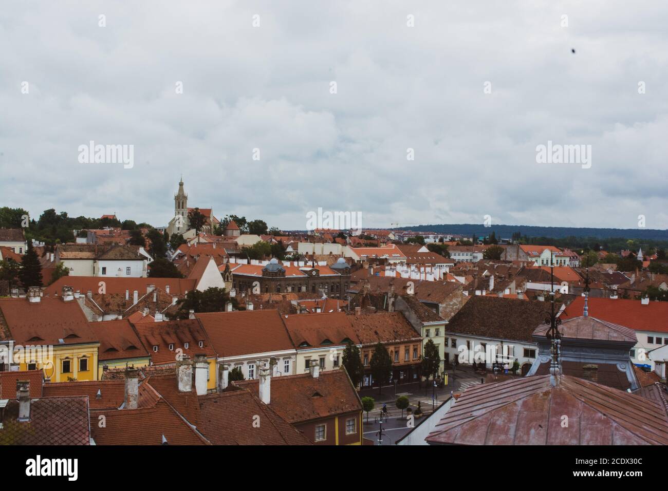 Vue sur les toits anciens de Sopron Banque D'Images