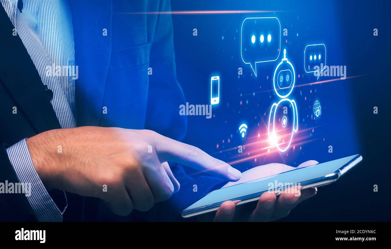 Technologies de l'IA. Homme d'affaires utilisant l'application robot chatbot numérique sur smartphone Banque D'Images