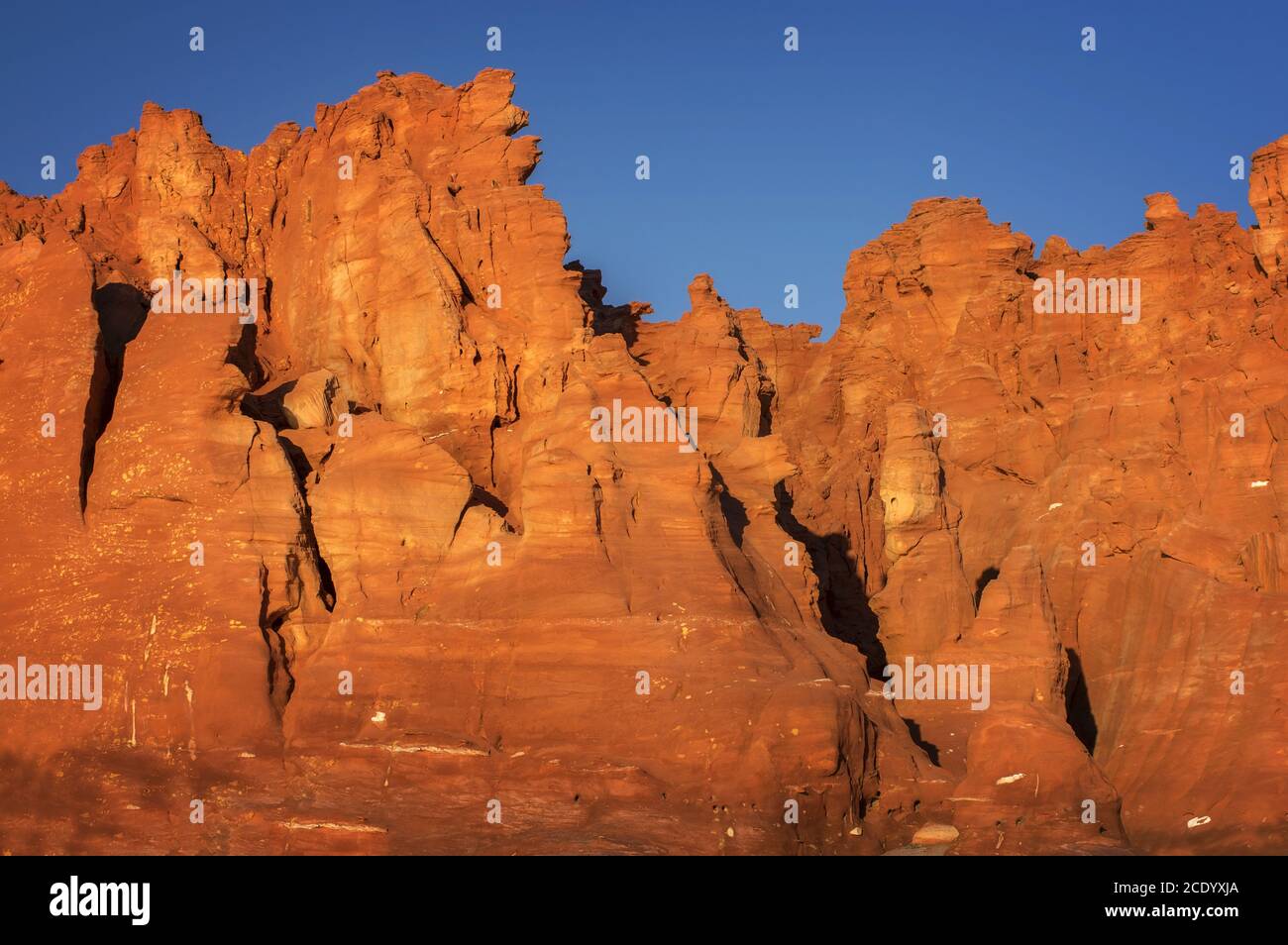 Australie occidentale – côte rocheuse avec des rochers de couleur orange à Péninsule de Dampier Banque D'Images