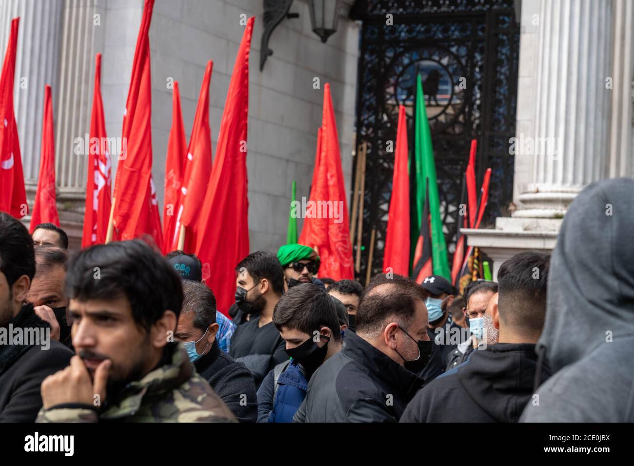 Londres 30 août 2020 manifestation de la Journée de l'Ashura pour les musulmans chiites dans le centre de Londres. Pour les musulmans chiites, Ashura est un jour solennel de deuil du martyre de Hussein en 680 après J.-C. à Karbala en Irak. Elle est marquée par des rituels de deuil et la passion joue la réédiction du martyre. L'événement a eu lieu à Hyde Park avec une marche à Oxford Street Credit: Ian Davidson/Alay Live News Banque D'Images