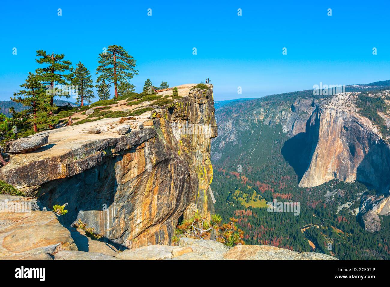 panorama à Taft point dans le parc national de Yosemite, Californie, États-Unis. Vue depuis Taft point : Yosemite Valley, El Capitan et Yosemite Falls. Banque D'Images