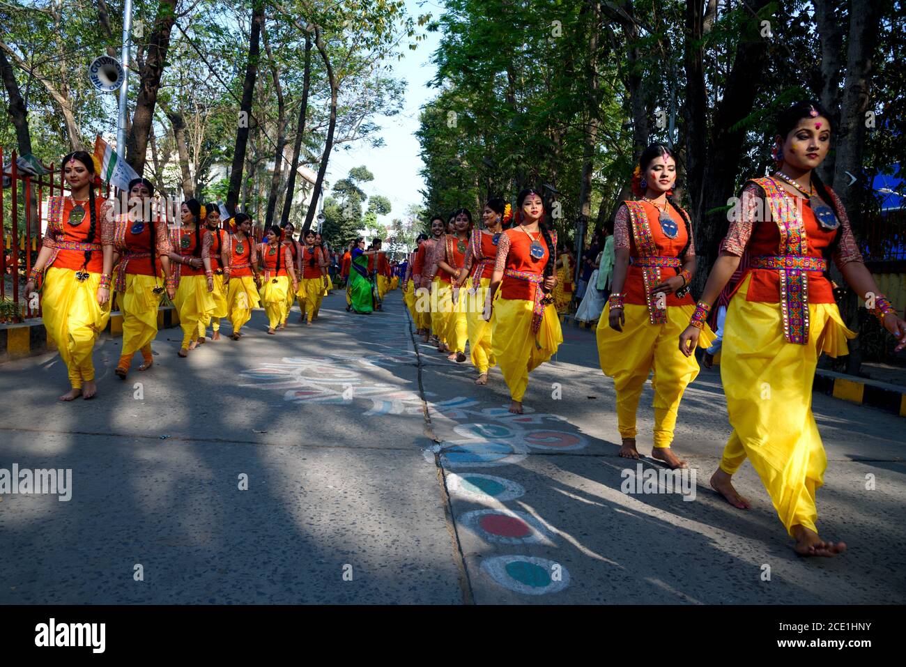 Les jeunes Indiens célèbrent le festival Holi en Inde. Banque D'Images