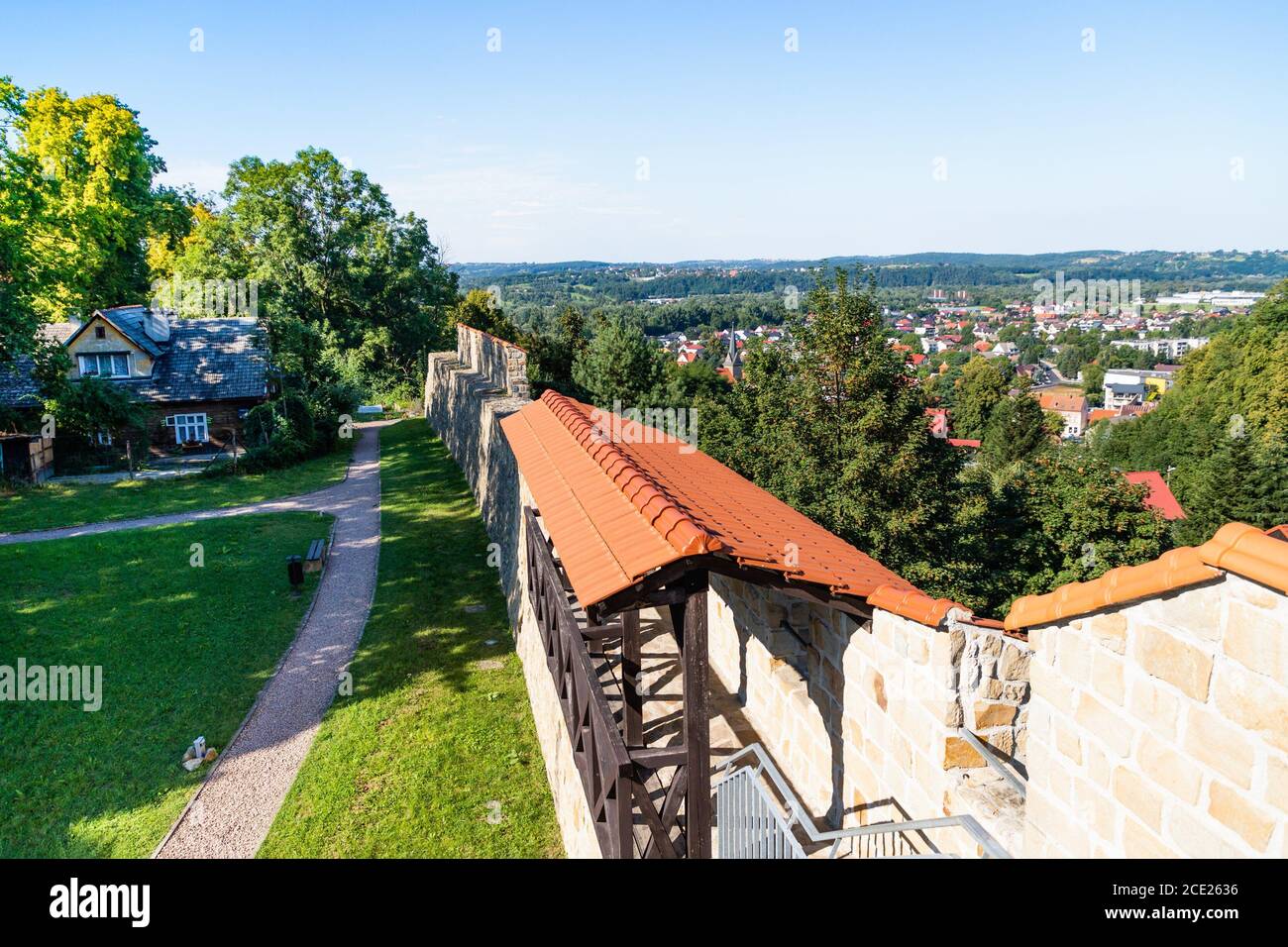 Mur en pierre. Gatehouse dans les murs défensifs. Château de Dobczyce. Zamek avec Dobczycach Banque D'Images Mur en pierre. Gatehouse dans les murs défensifs. Château de Dobczyce. Zamek avec Dobczycach Banque D'Images