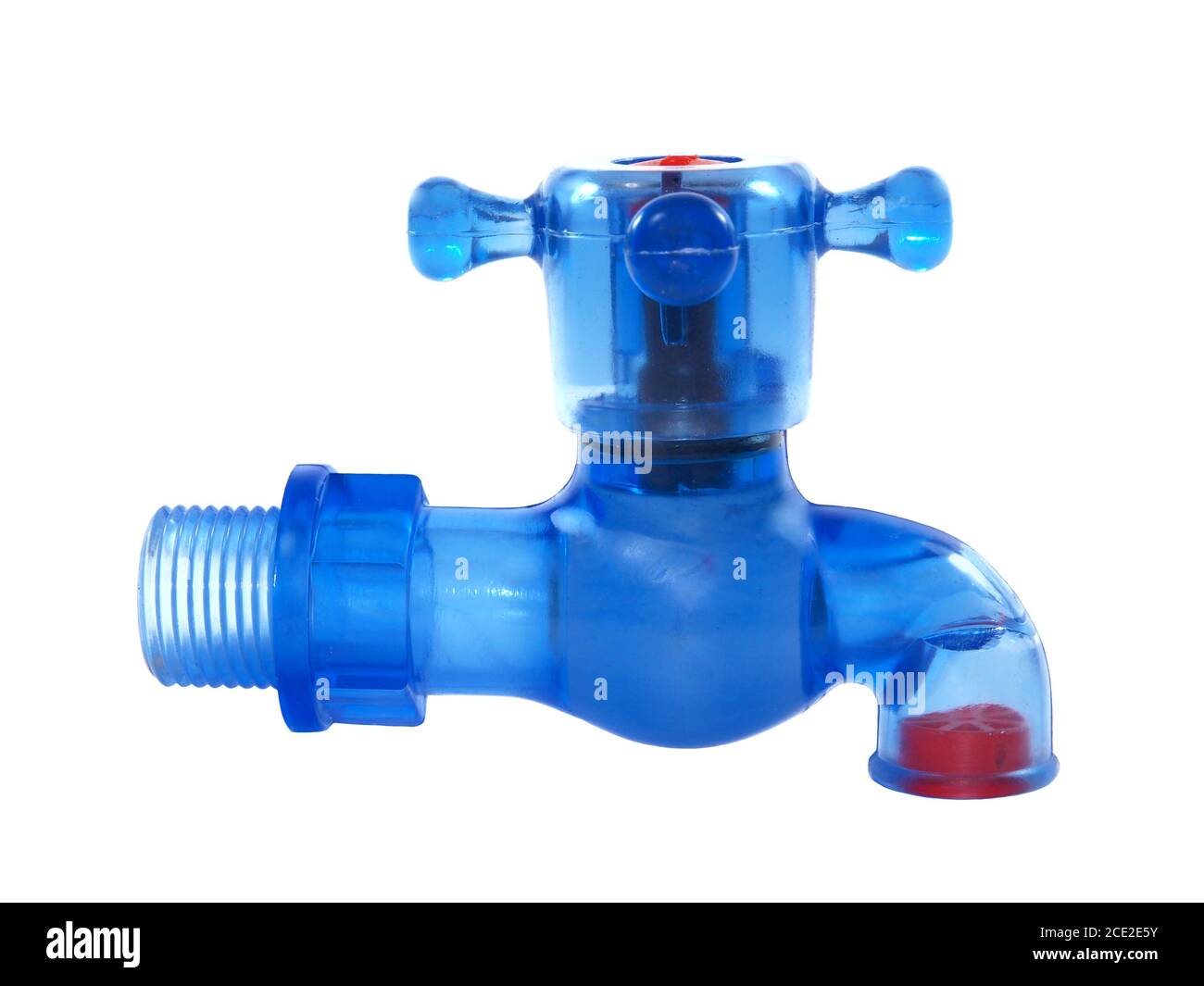 Robinet d'eau en plastique bleu isolé sur fond blanc Banque D'Images