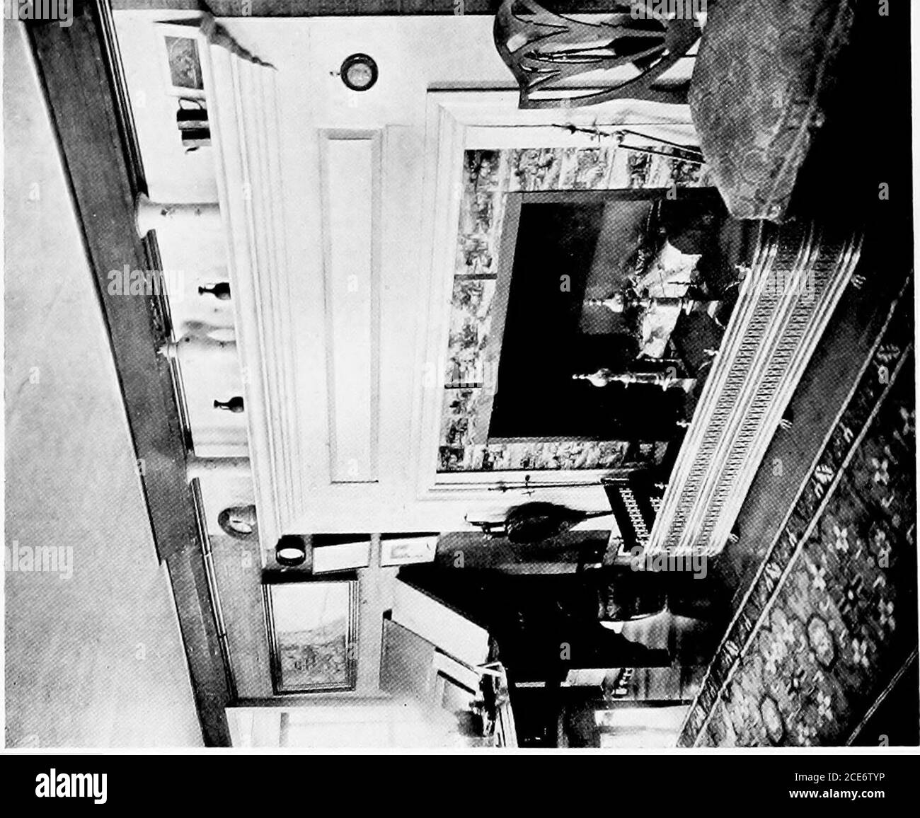 . Maisons historiques de la Nouvelle-Angleterre . o iri uu -a ou 3O M U. 3 Co:/3 uu uu &gt; &lt;1-1 LE premier prix DE LA MAISON PICKERING pour le labour, en compétition avec les agriculteurs des environs. Il a eu l'habitude de pré-servir des lettres et des documents de chaque description, dont la plus importante a été publiée après sa mort en 1829, et qui, en raison de son proéminent-inence dans les affaires nationales, sont très intéressants à lire. Le colonel Pickering est un exemple de l'un des meilleurs types d'un New Englander de son temps : abrave, soldat patriotique, écrivain talentueux, animateur, capable et énergique, fonctionnaire, et aléateur de Banque D'Images