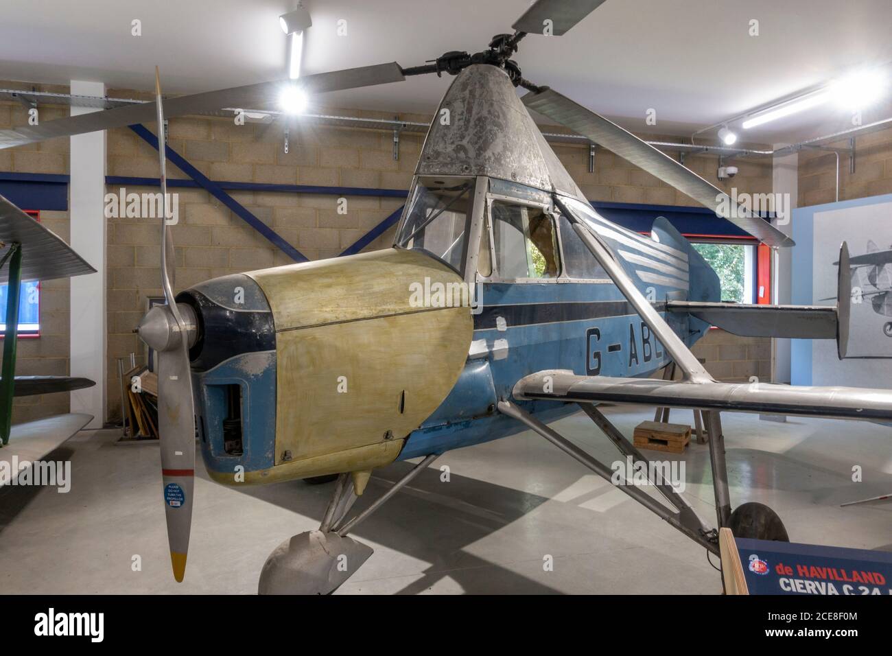 Un avion de havilland Cierva C.24 Autogiro autogyro exposé au musée de Havilland, Londres Colney, Royaume-Uni Banque D'Images