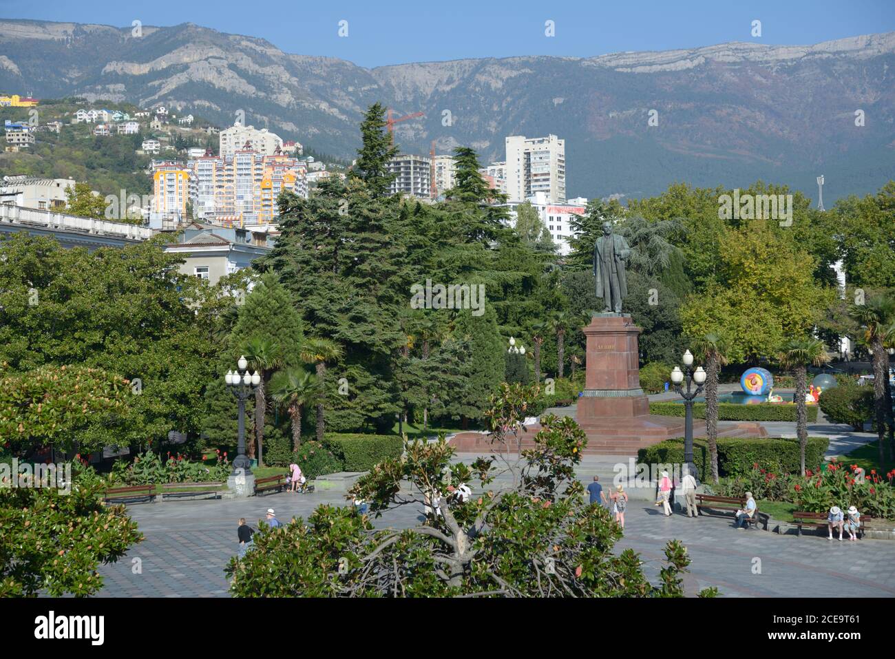 Monument à V.I. Lénine sur la place Lénine à Yalta, Crimée, Ukraine Banque D'Images