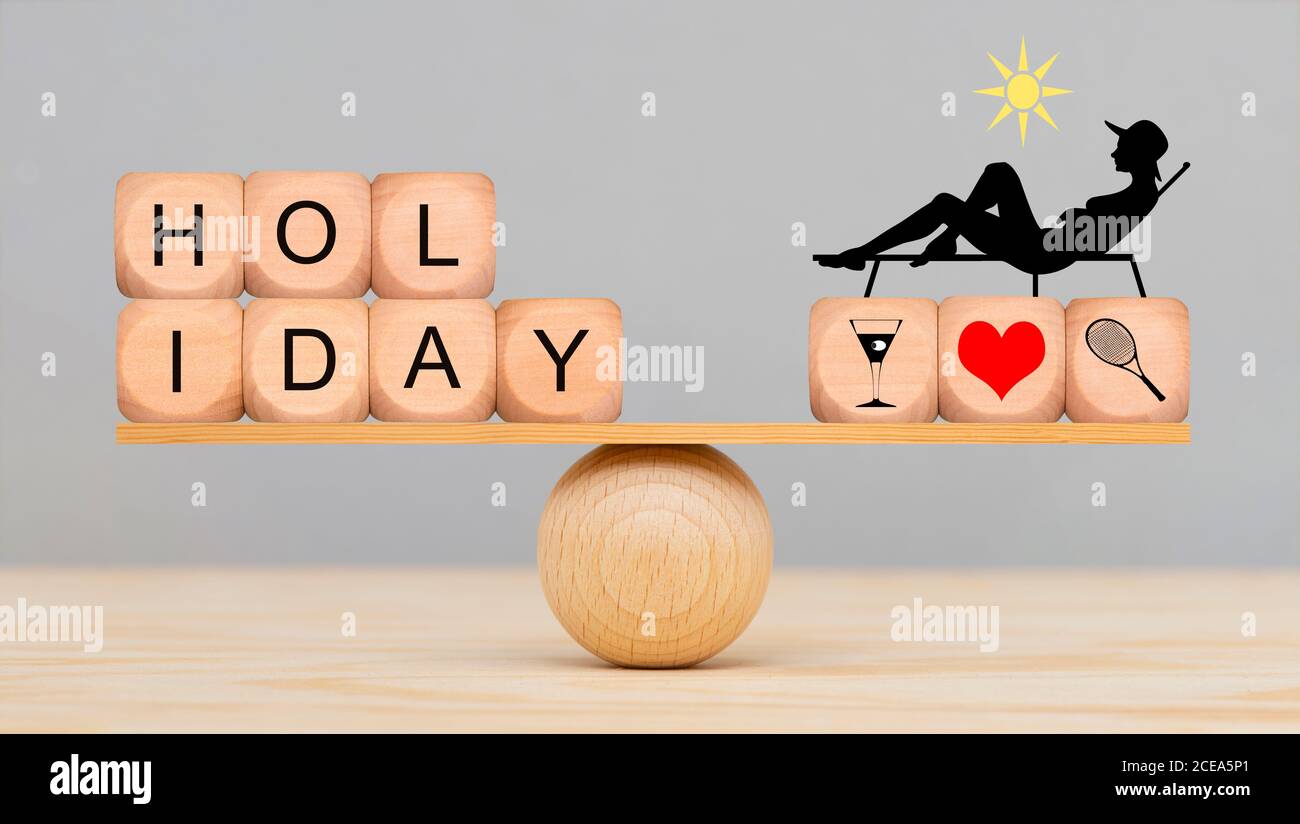 vacances avec une femme en chaise longue Banque D'Images