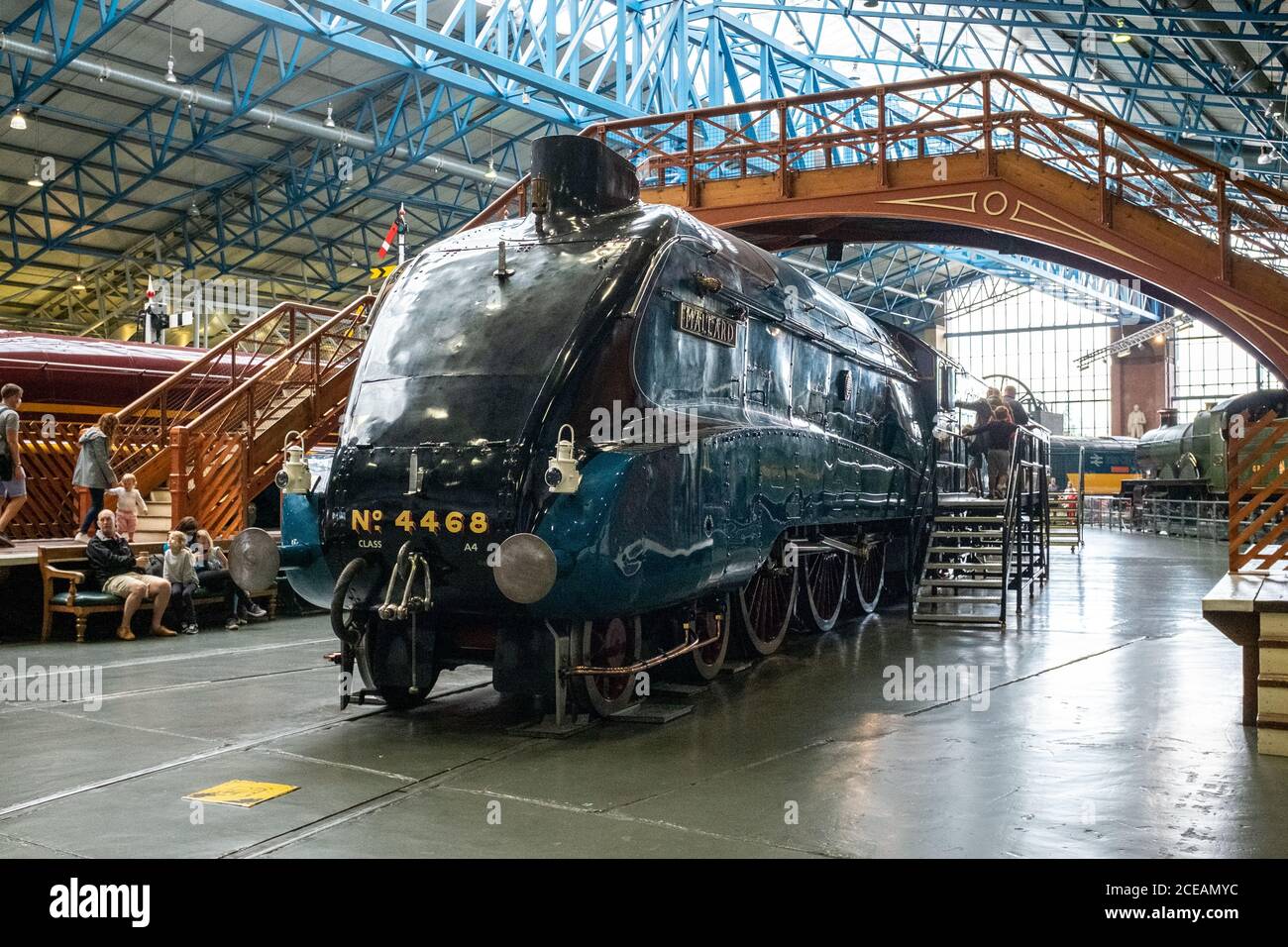 LNER Class A4 4468 Mallard vu à l'intérieur du Musée national des chemins de fer, York, Royaume-Uni Banque D'Images