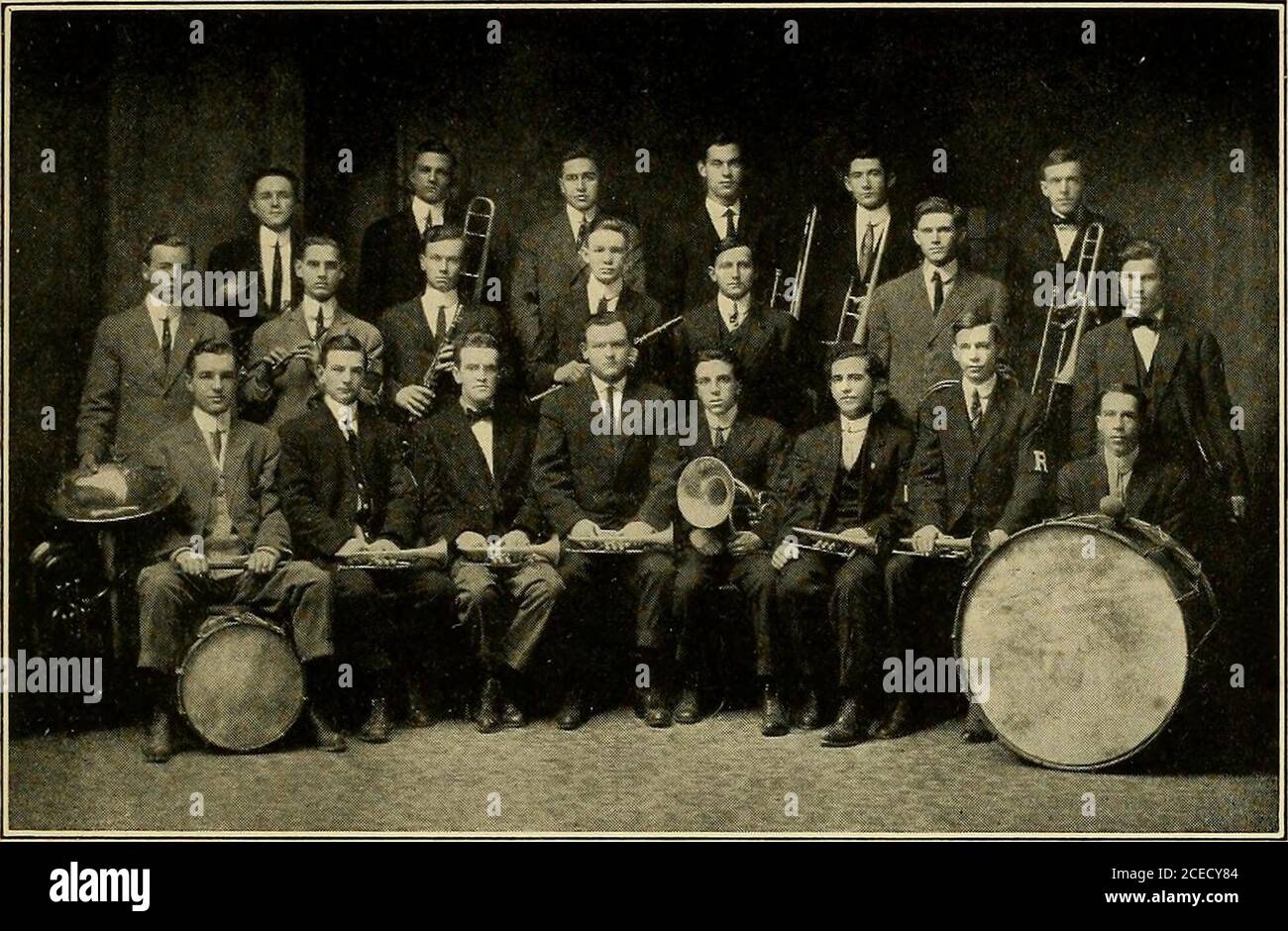 . Histoire de l'Institut polytechnique de Rensselaer, 1824-1914 1907 Doty, John W C.E. 1902 *Doughty, W. H c.e. 1858 Drake, Tracy C b.sc 1886 *Drayton, Henry J C.E. 1839 *Drayton, James S b.n.s. 1836 dresser, Elbert H. C. E. 1905 *Drew, Francis G. .A.B.(r.s.) 1827 Drexler, Norman E c.e. 1912 *Drowne, Charles C.E., b.n.s. 1847 *Duane, Harry B C.E. 1878 *Duane, James C.E. 1873 Dubs, Alford W C.E. 1908 Dugan, James H C. E. 1907 du Mont, H. V. G c.e. 1912 DuMoulin, Walter L C.E. 1908 Duncan, Greer A C.E. 1912 *Durbin, James G C.E. 1884 * Durham, Anson C.E. 1840 Dwyer, Harold R. c.e. 1913 Dyer, James A c Banque D'Images