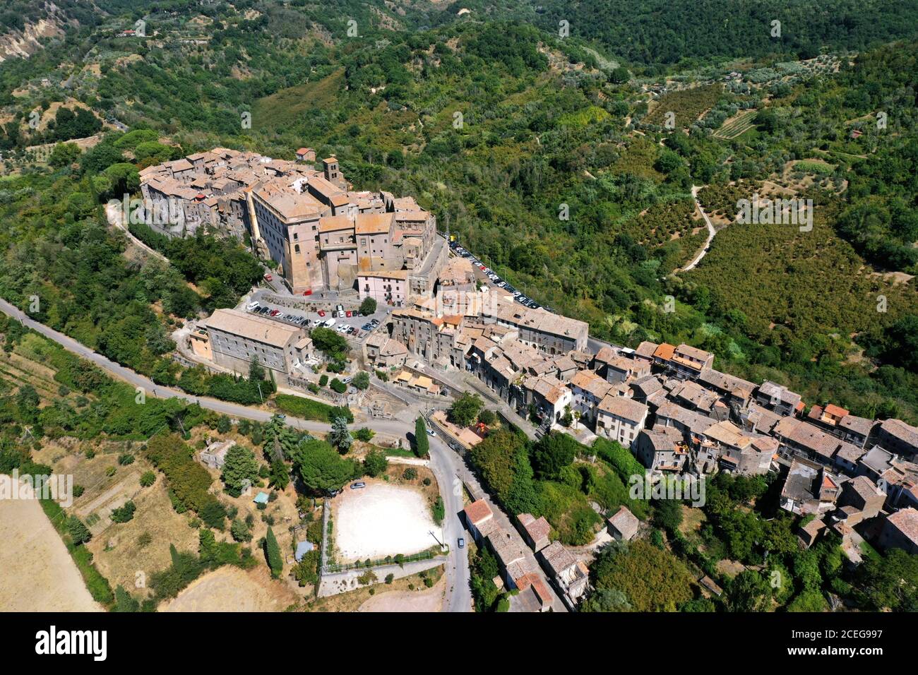 Vue aérienne du village de Bomarzo. Province de Viterbo, Latium / Italie Banque D'Images