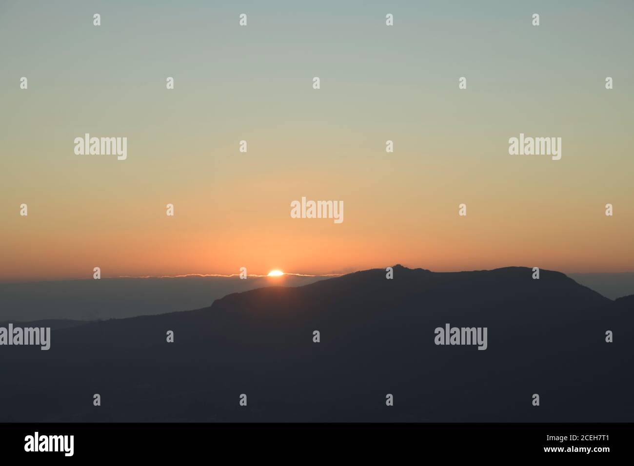 Lever du soleil dans les montagnes au Brésil Banque D'Images