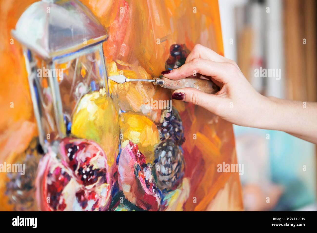 l'artiste peint une image encore vie de peinture à l'huile avec gros plan palette-couteau Banque D'Images