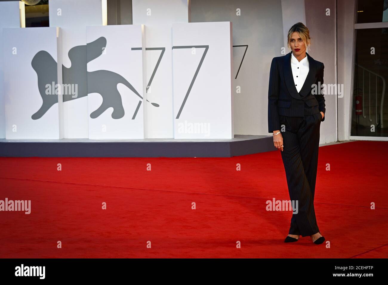 Lido di Venezia, Venise, Italie, 01 septembre 2020, Anna Foglietta pendant la maîtrise des cérémonies et sponsor du 77e Festival du film de Venise, News - Credit: LM/Daniele Cipalà/Alamy Live News Banque D'Images