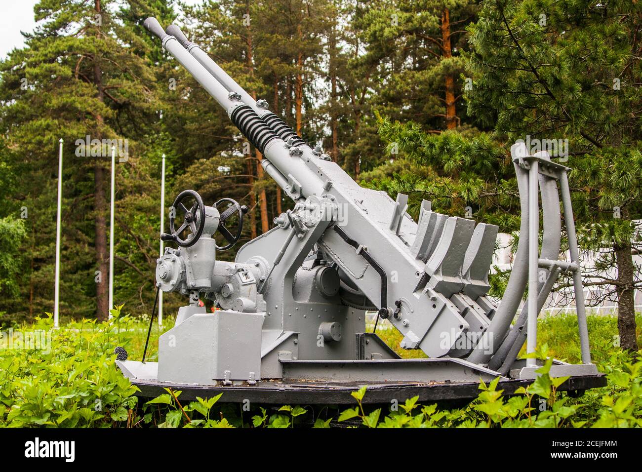 Sonovy Bor Leningrad oblast Russia 15 juin 2011 : Monument aux marins de la Baltique, qui est mort pendant la Grande Guerre patriotique. Près de la ville de Banque D'Images