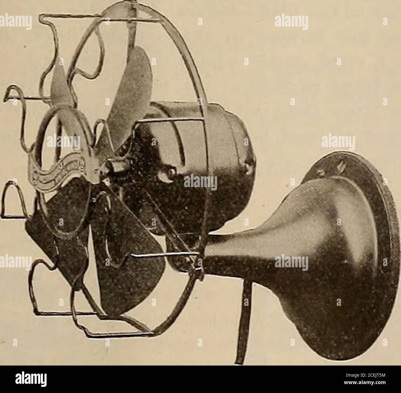 . Journal de l'électricité. Utilisation d'un réceptacle C-H sur un aspirateur fixe pour surmonter ces objections, le Cutler-Hammer Mfg,Co., de Milwaukee, Wisconsin, a conçu un réceptacule pour aspirateur, dont le capuchon est fixé au tuyau, comme illustré ci-contre. L'insertion du capuchon dans le thécepnacle ferme un circuit auxiliaire à l'équipement de démarrage. Dans le cas de petites tenues stationnaires dans les maisons privées, le capuchon peut être utilisé pour fermer le circuit moteur directement.cette commande automatique assure contre les déchets de courant et le fonctionnement inutile du nettoyant. WESTINGHOUSE FANS FO Banque D'Images