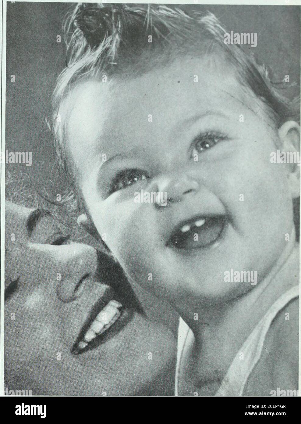 . Le journal domestique des Dames. e Navy et The Air Force, a-t-il cru, doivent maintenant apprendre, ou être enseignés, à vivre à l'amitié véritable. Pourtant, il craignait qu'il lui-même mainvoie al-ways, dans certains cas, un préjugé infér de l'armée. Pendant les deux premières années de la guerre de trie, il s'est fermement opposé à la tenue de matchs de football de l'armée de terre et de la marine dans les grandes villes, sur le terrain note le début de ce chapitre, mais en 1944 il a quelque peu changé son morceau, et pour une raison intéressante. Le président a donné des conseils quant à savoir s'il pouvait ou non changer le match de football de l'Armée et de la Marine à New York. Ça Banque D'Images