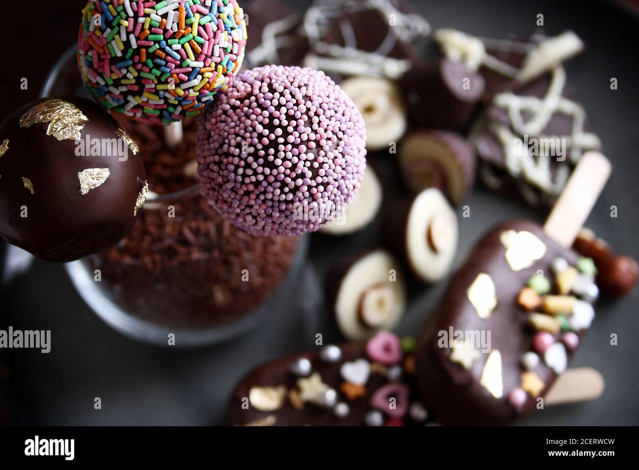 Gâteaux faits maison au chocolat. Mise au point sélective Banque D'Images