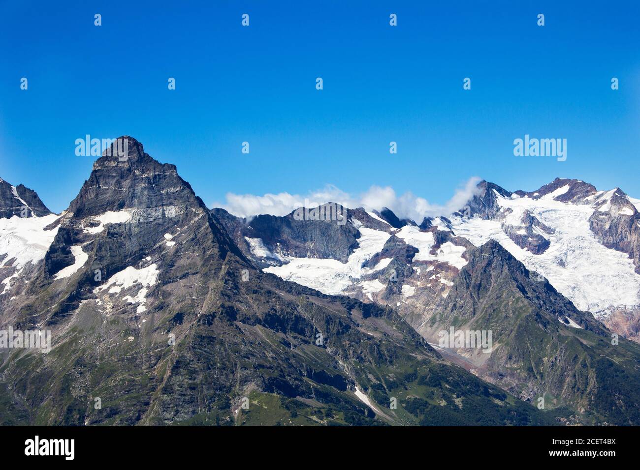 Magnifique paysage de montagne, Dombay, Karachay-Cherkessia, vue d'en haut Banque D'Images