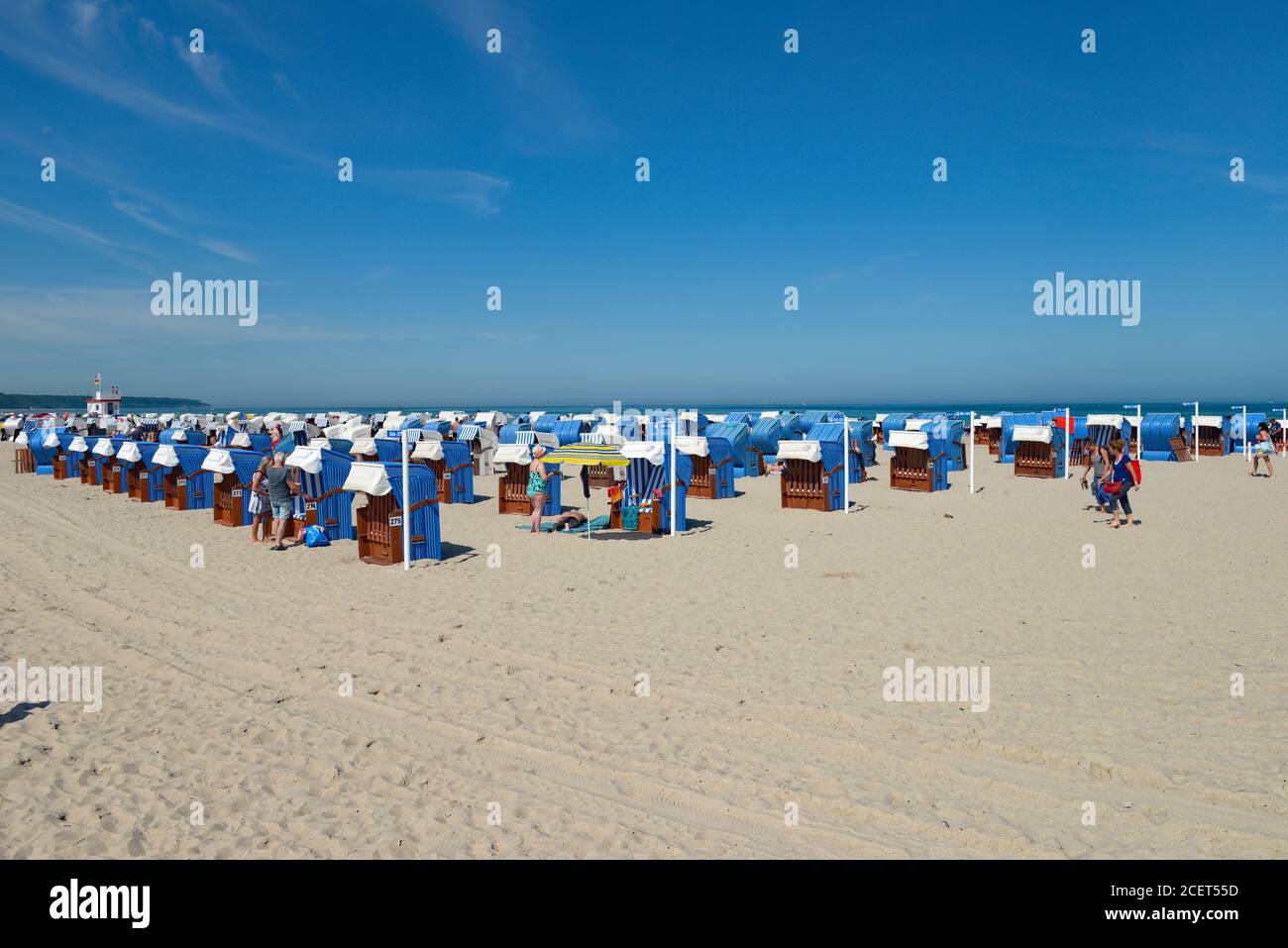 Cabines de baignade à la plage de Warnemunde Banque D'Images