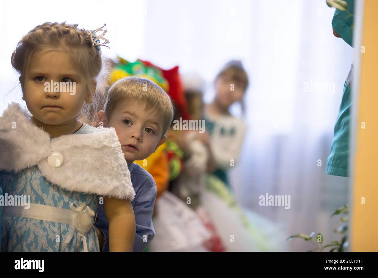 Bielorussie Ville De Gomil 26 Decembre 16 Fete Des Parents En Maternelle Bebe Drole Sort D Un Groupe D Enfants Construire Des Enfants A La Piece D Un Enfant Photo Stock Alamy