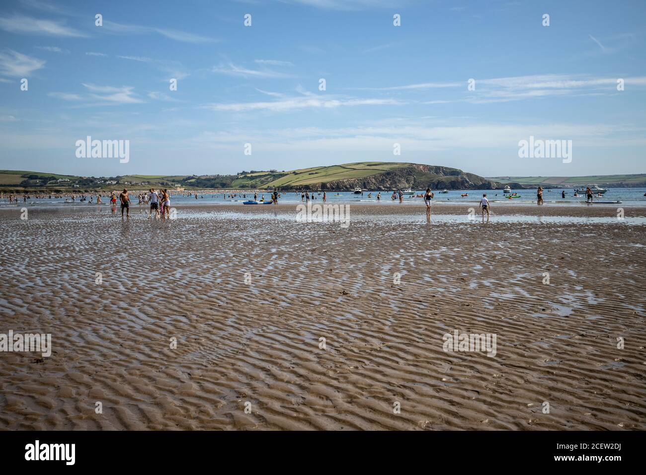 Plage de Bigbury-on-Sea surplombant Burgh Island, région d'une beauté naturelle exceptionnelle, côte sud-ouest du Devon, Angleterre, Royaume-Uni Banque D'Images