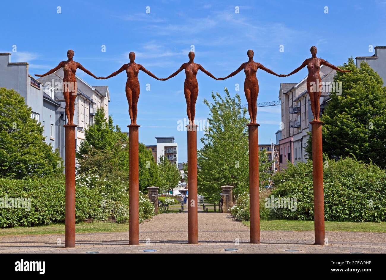 La sculpture de Rick Kirby « Arc of Angels » qui fait partie d'un sentier de sculpture à Portishead, au Royaume-Uni. Banque D'Images