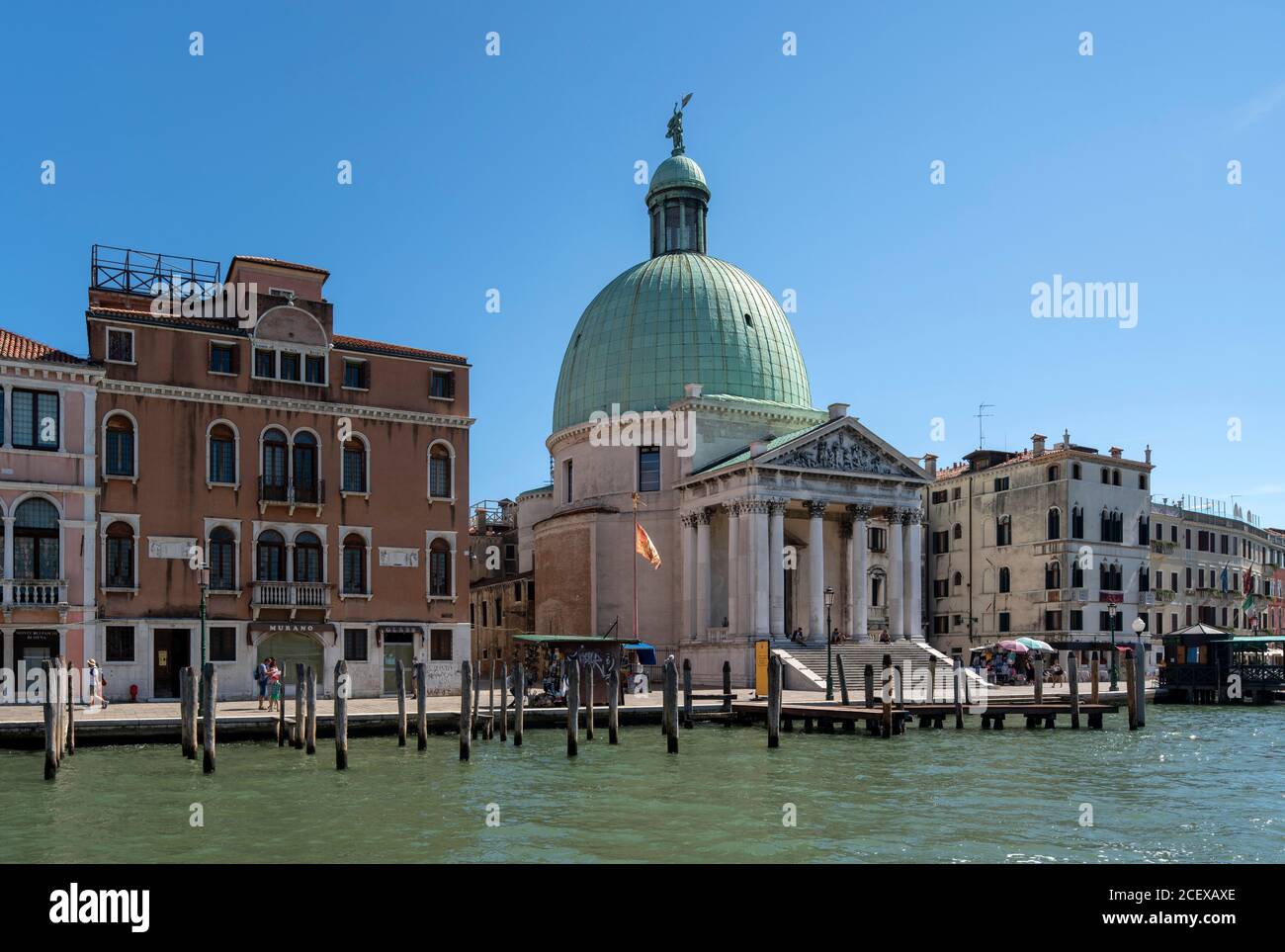 Veneig, Canal Grande, San Simeone Piccolo, 1718 -1738 von Giovanni Antonio Scalfarotto erbaut Banque D'Images