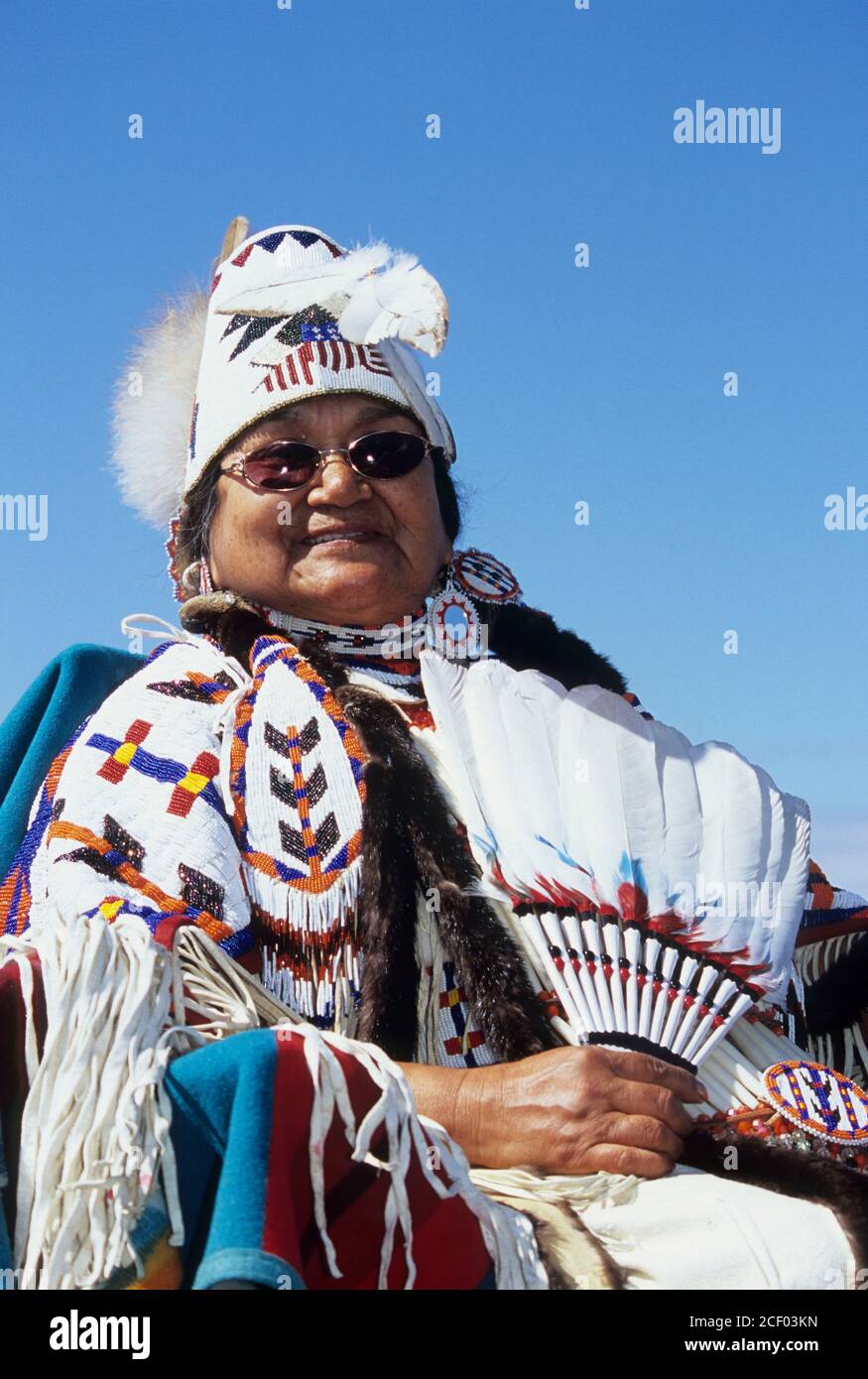 Native American Woman at Yakama Nation Commémoration du Jour du traité, la réserve indienne Yakama, Toppenish, Washington Banque D'Images