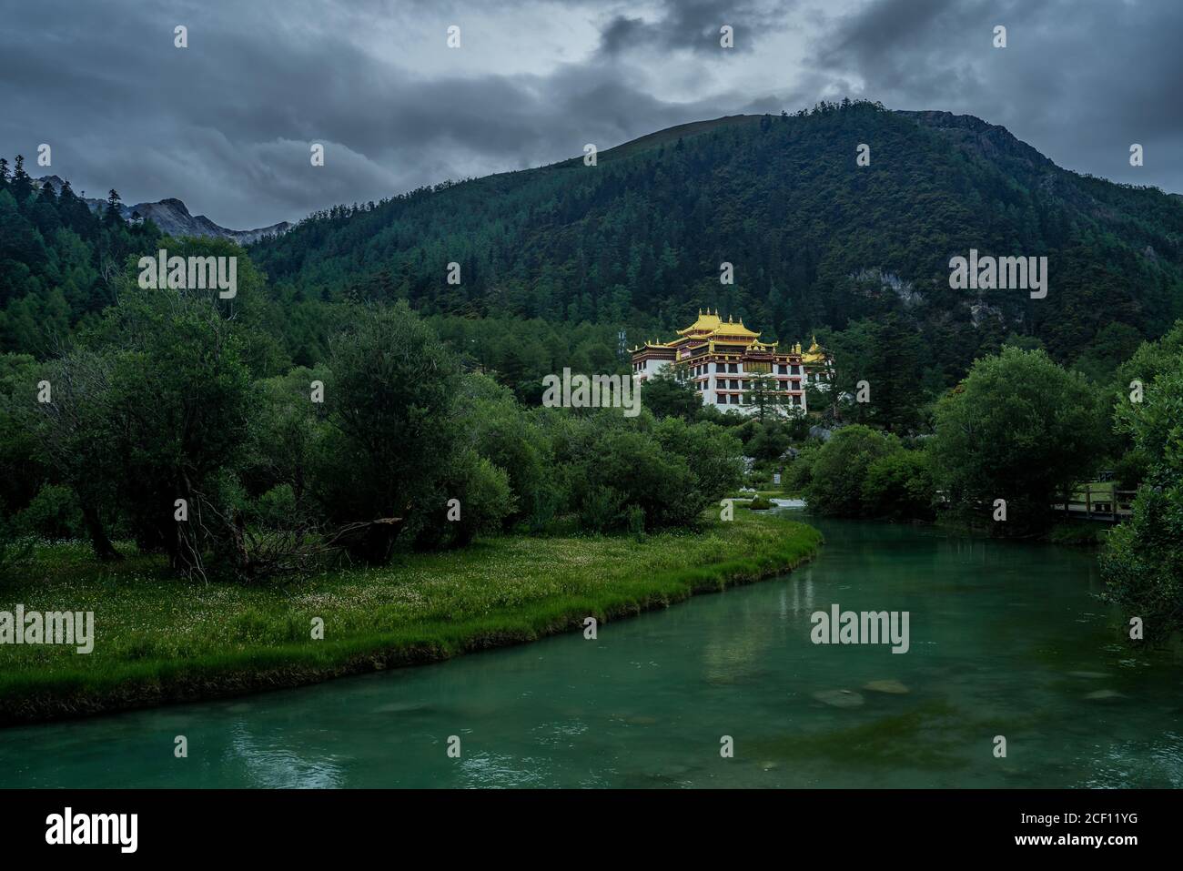 Temple de Chongqing, temple tibétain à Yading, Sichuan, Chine. Banque D'Images