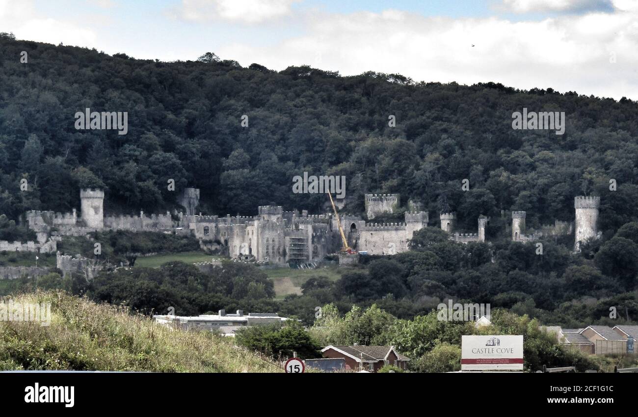 Le château de Gwrych étant préparé pour le tournage de crédit Ian fairbrother/Alamy stock photos Banque D'Images