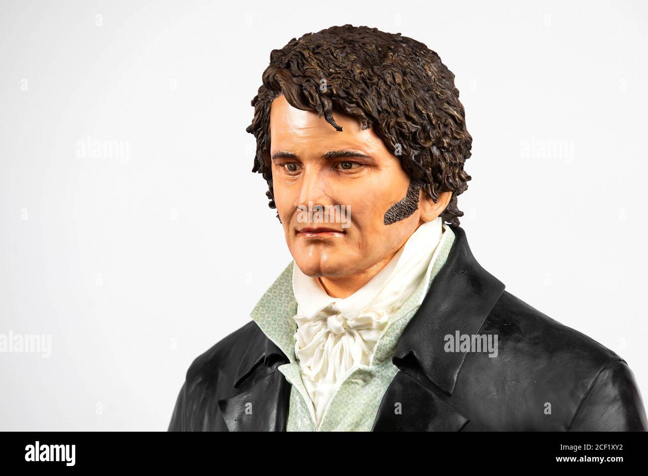 USAGE ÉDITORIAL SEUL UN gâteau grandeur nature de M. Darcy, tel qu'il a été joué par Colin Firth dans la mini-série télévisée Pride and Pregous, a été créé par la célèbre cake designer Michelle Wibowo dans le 25ème anniversaire de la série emblématique pour célébrer le lancement de la saison Jane Austen sur Drama, Quel sera l'air le dimanche à partir du 6 septembre ??? 20e. Banque D'Images