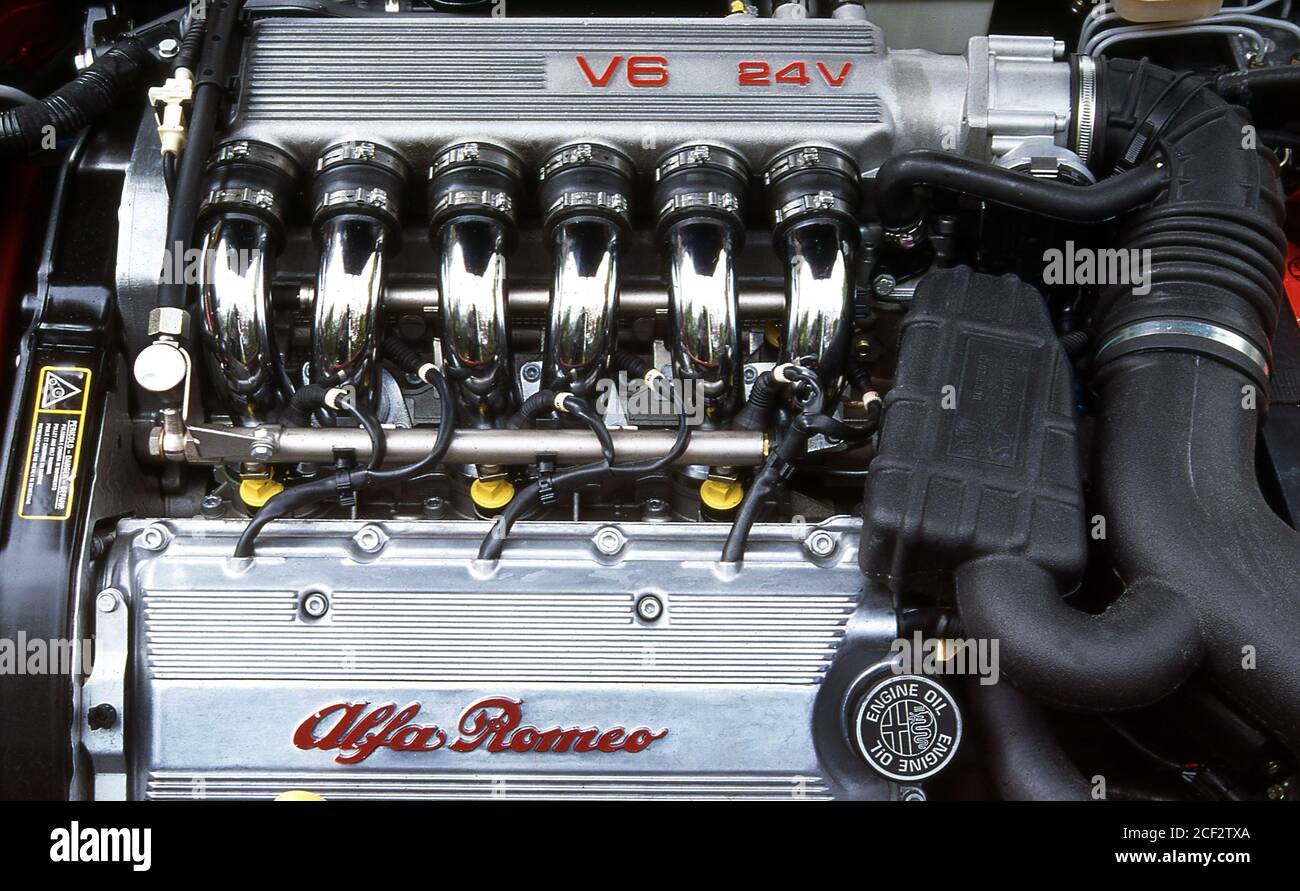 Alfa romeo v6 engine Banque de photographies et d’images à haute ...