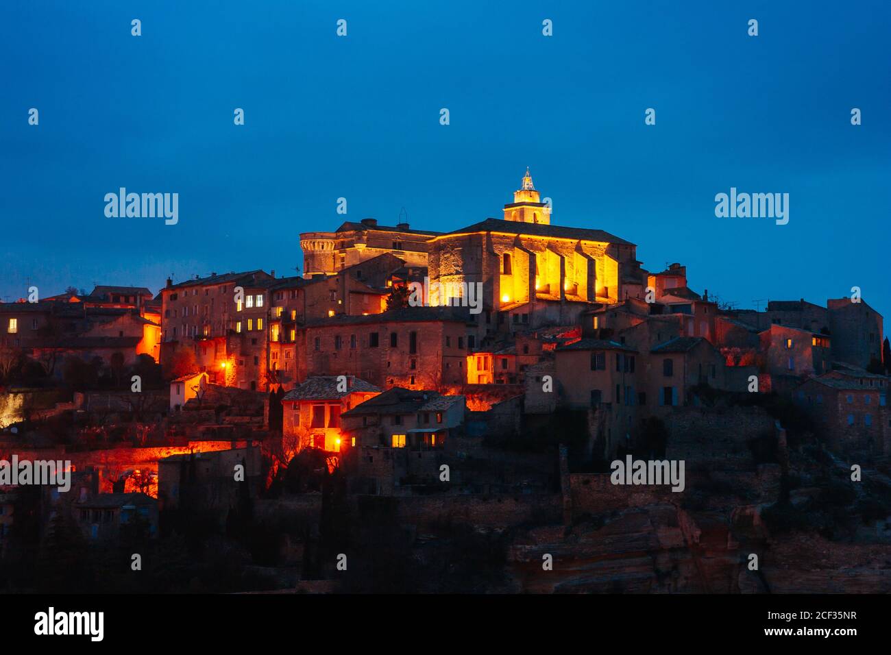 Crépuscule à Gordes Provence France Banque D'Images