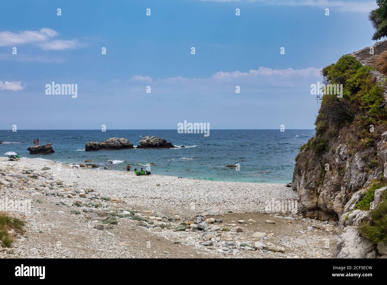Plage de Damouchari pittoresque Pelion en Grèce Banque D'Images