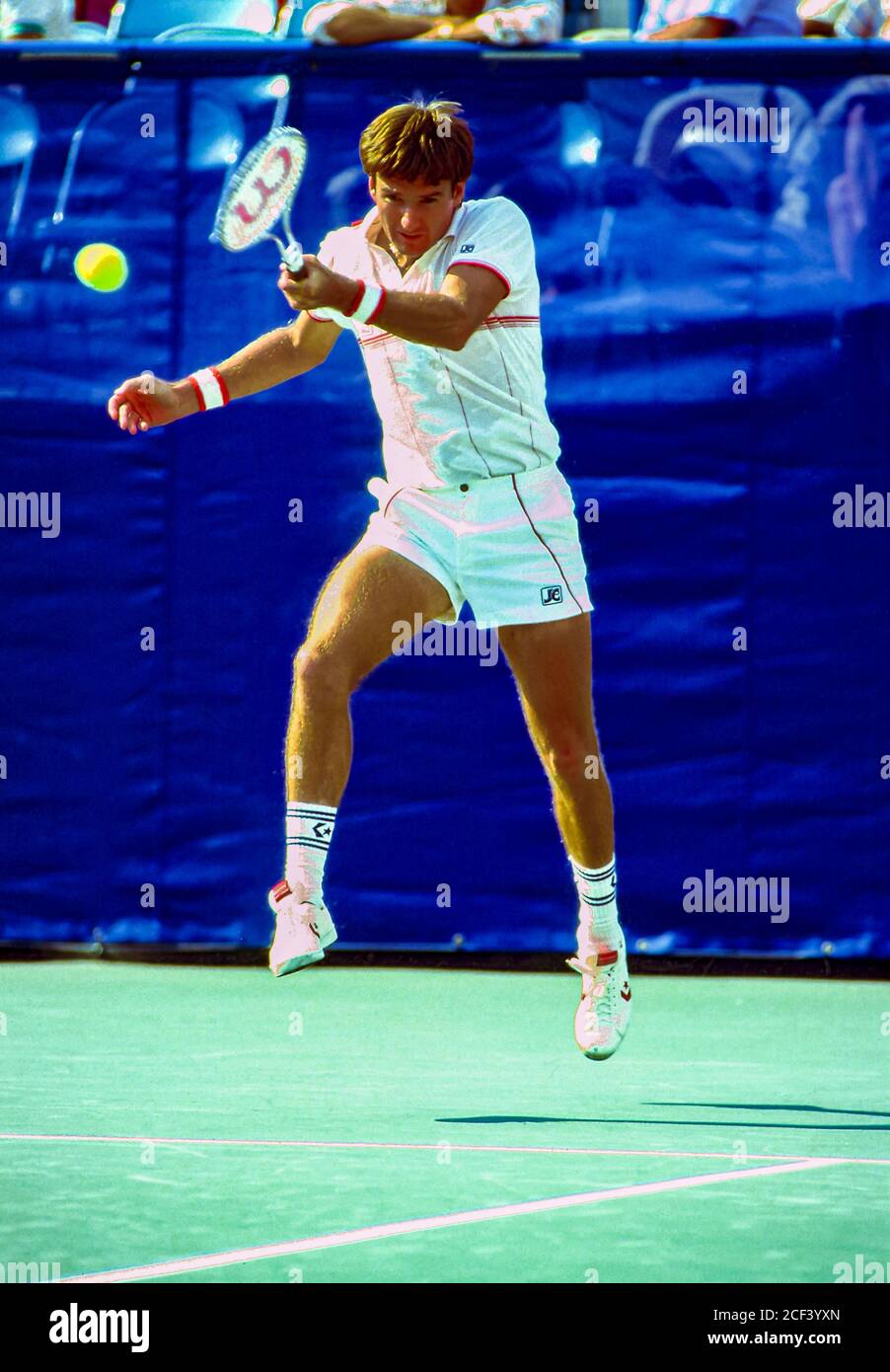 Jimmy Connors (USA) en compétition à l'US Open tennis 1985. Banque D'Images