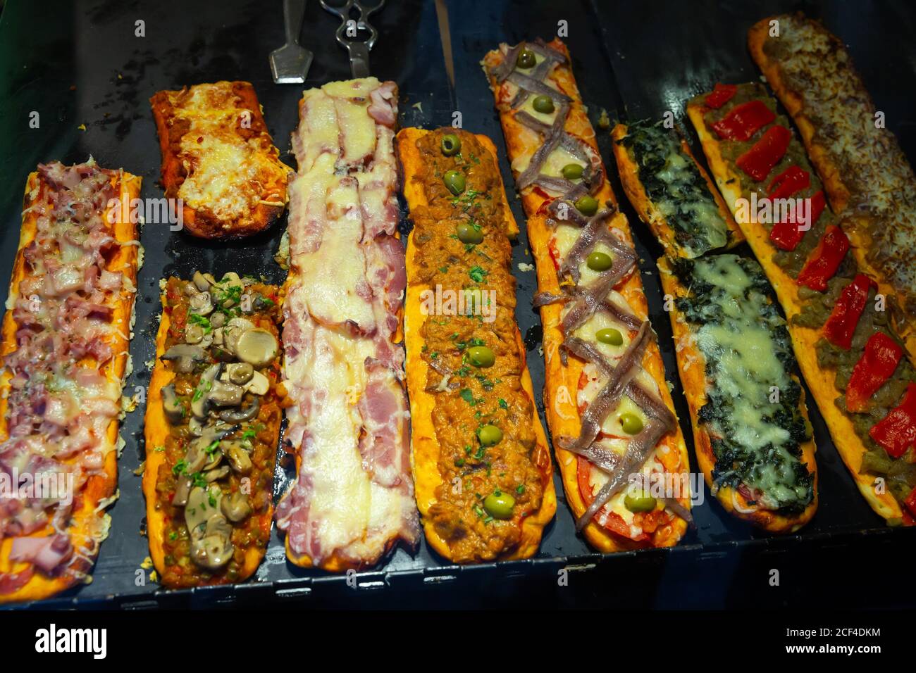 Coca De Reprise Gateau Sale Catalan Semblable A La Pizza Photo Stock Alamy