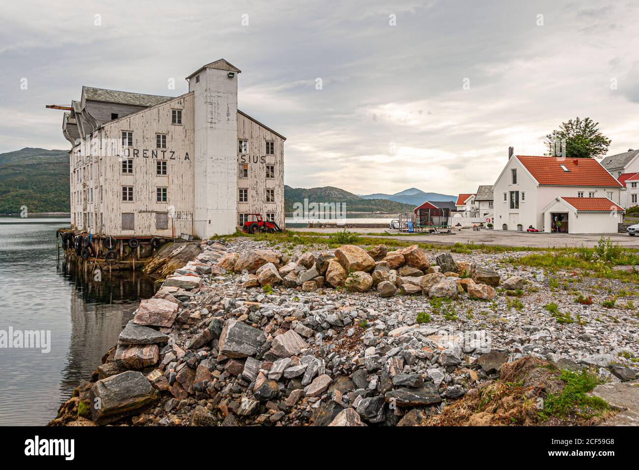 Entrepôt portuaire à Kristiansund, Norvège Banque D'Images