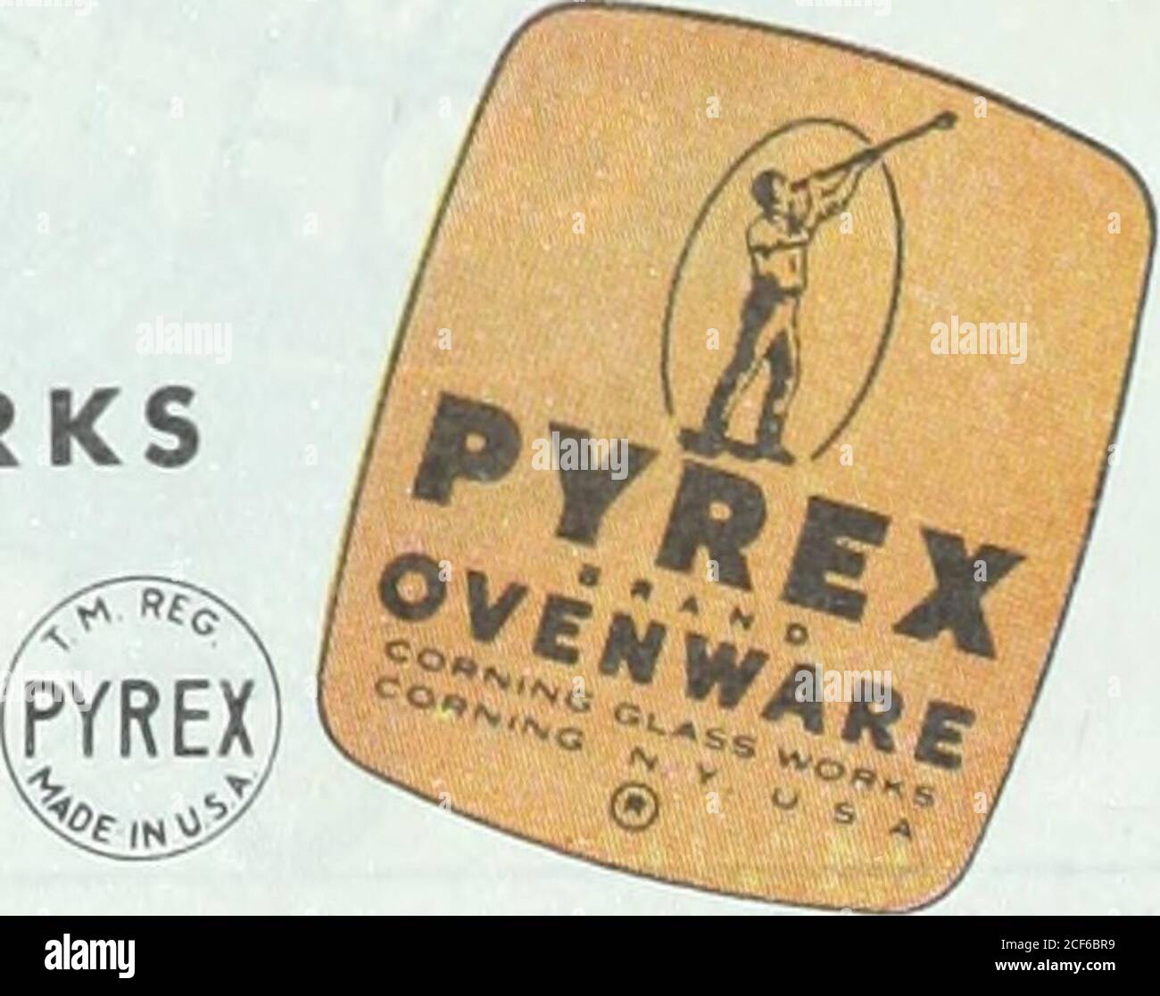 . Le journal de la maison des dames. IL N'Y A QU'UN SEUL PYREX ET SON FABRIQUÉ PAR CORNING GLASS WORKS. •PYREX est une Ree.T.M. OT Corning Glass Works aux États-Unis et au Canada Cornotlnc Glass Works Canada, Ltd. 254 DAMES HOME JOURNAL Banque D'Images . Le journal de la maison des dames. IL N'Y A QU'UN SEUL PYREX ET SON FABRIQUÉ PAR CORNING GLASS WORKS. •PYREX est une Ree.T.M. OT Corning Glass Works aux États-Unis et au Canada Cornotlnc Glass Works Canada, Ltd. 254 DAMES HOME JOURNAL Banque D'Images