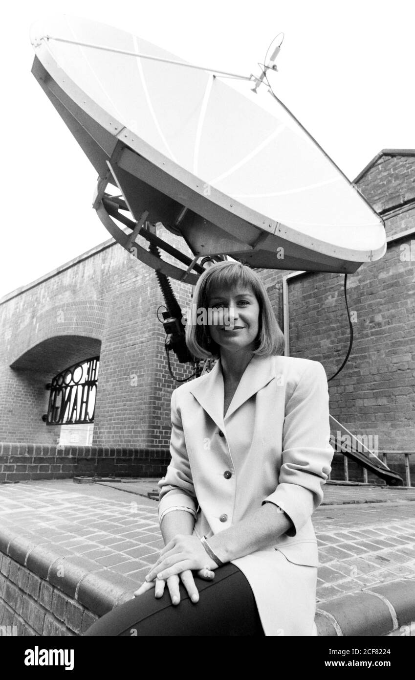 Sian Lloyd, présentateur météo, à Interchange Studios, Oval Road, Londres, NW1. 28 septembre 1992. Photo: Neil Turner Banque D'Images