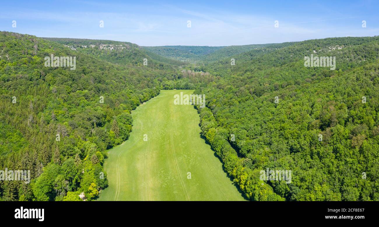 France, Côte d’Or, Réserve naturelle régionale de Val Suzon, Messigny et Vantoux, Foret Domaniale de Val Suzon (vue aérienne) // France, Côte d’Or (21), rés Banque D'Images France, Côte d’Or, Réserve naturelle régionale de Val Suzon, Messigny et Vantoux, Foret Domaniale de Val Suzon (vue aérienne) // France, Côte d’Or (21), rés Banque D'Images